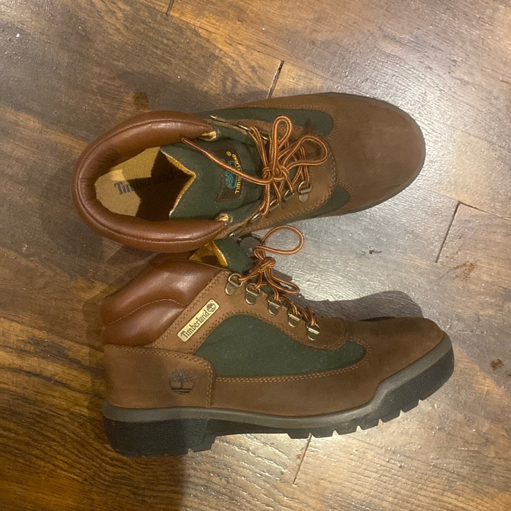 Timberland Field Boots “Beef n Broccoli “ low cut size 8